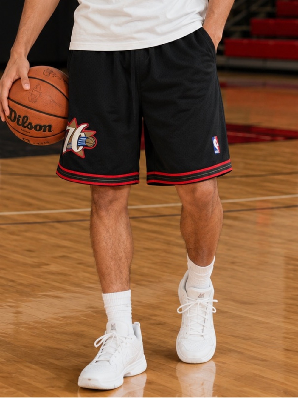 Mitchell & Ness Hardwood Classics Philadelphia 76ers Black Swingman Shorts NBA M